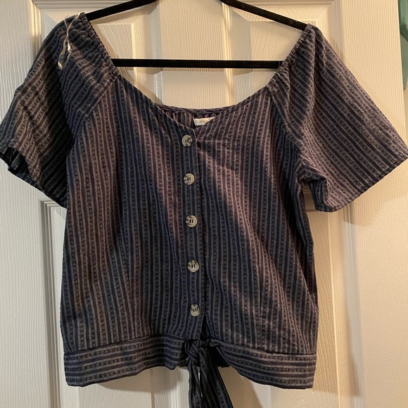 Blue striped crop - Picture 1 of 1